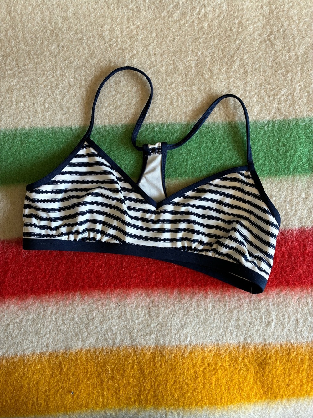 Carve designs swimsuit size medium - Picture 2 of 5
